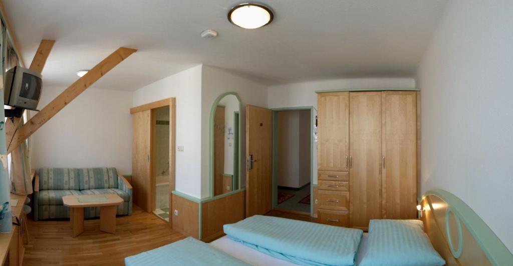 Hotel Zum Kirchenwirt מריהצל חדר תמונה