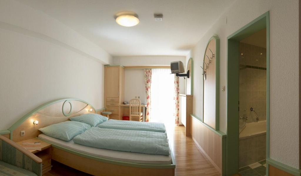 Hotel Zum Kirchenwirt מריהצל חדר תמונה